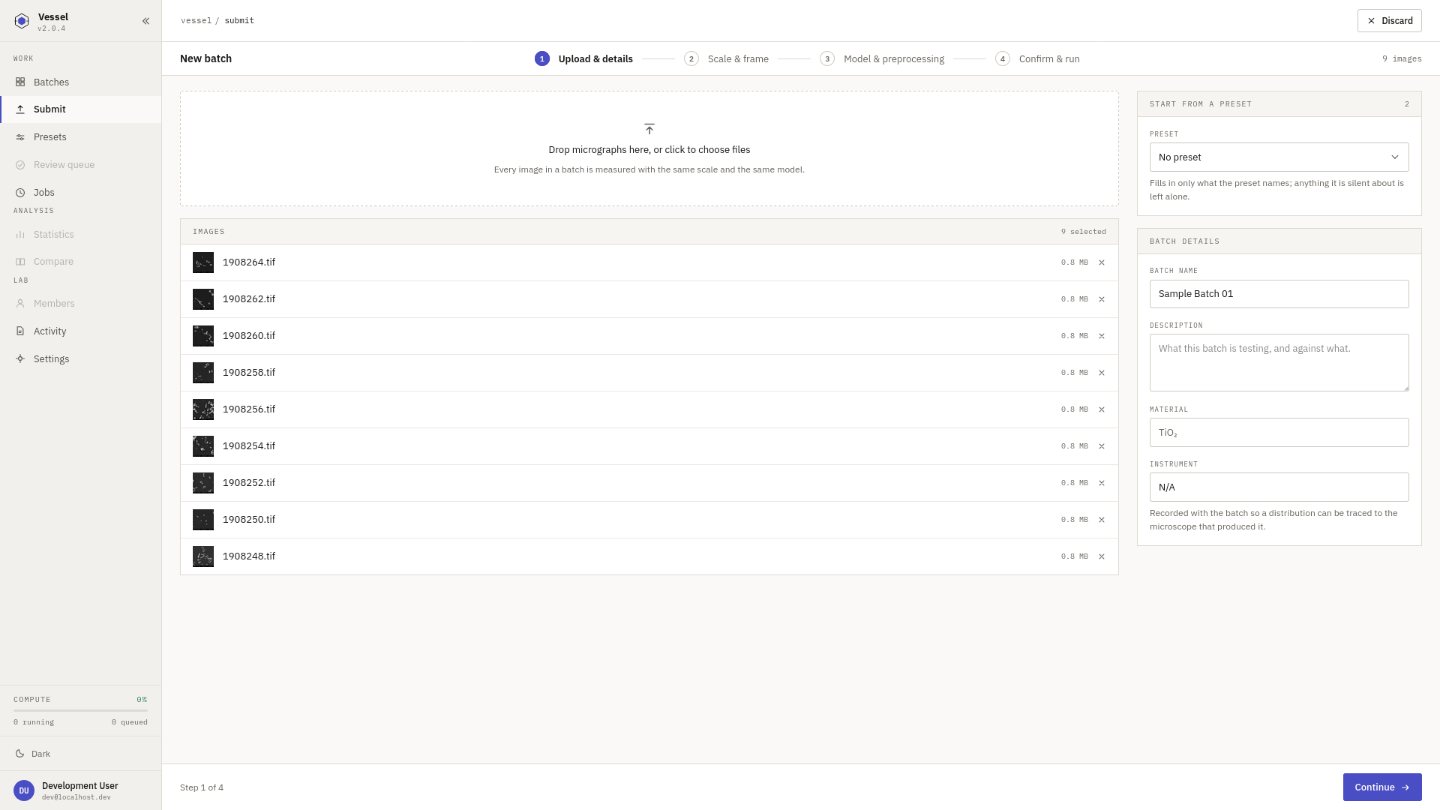 Vessel: a new batch with its micrographs queued, beside batch name, material and instrument.